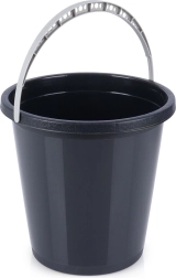 Seau en plastique noir 5 l