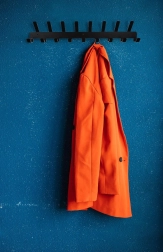 Porte-manteau mural en métal 17 crochets – noir