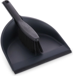 Pelle noire avec balayette en plastique recyclé
