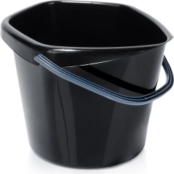 Seau en plastique noir 5 l