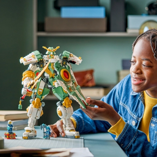 Mécha imposant et entièrement articulé