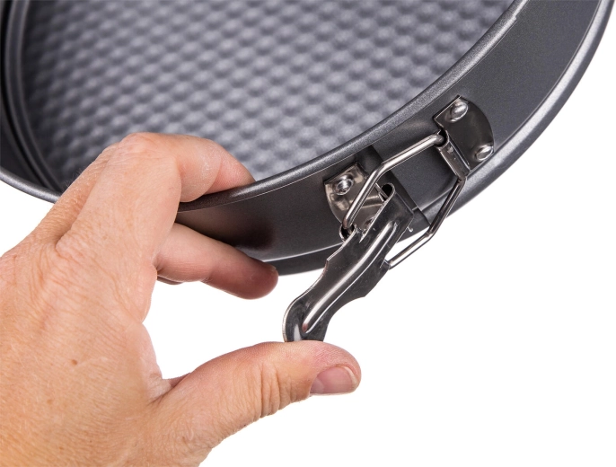 Démoulage facile grâce au loquet latéral