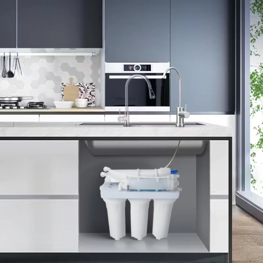 Installation compacte sous évier