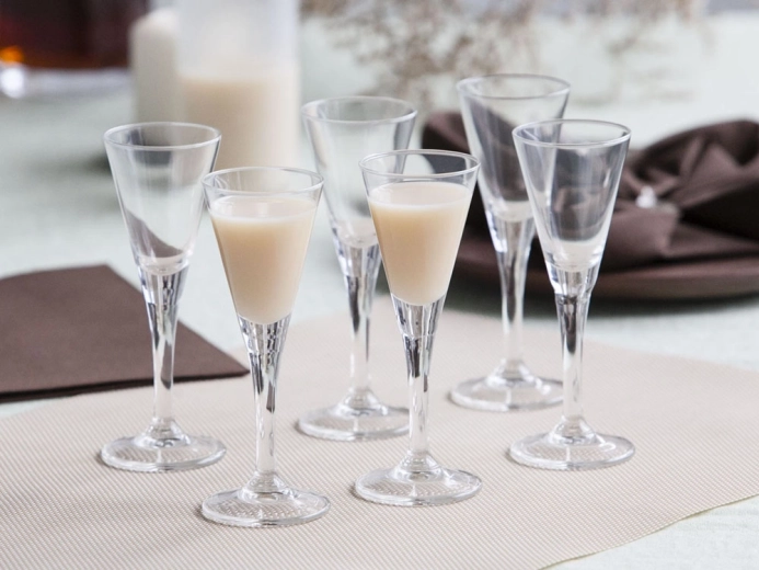 Contenance idéale de 55 ml pour liqueurs et digestifs