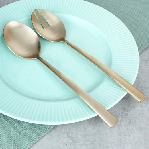 Élégante finition dorée à l’effet satiné