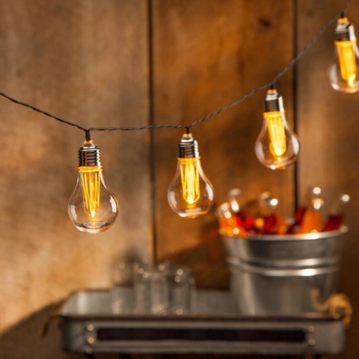 Résistance IP44 et deux modes lumineux