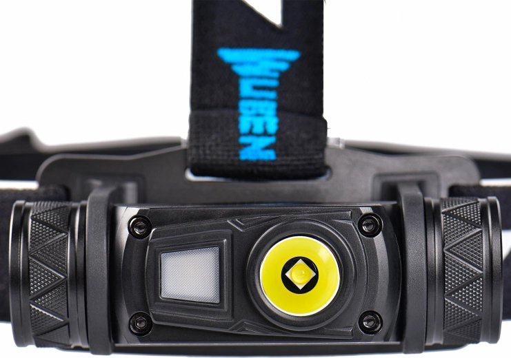 10 modes dont lumière rouge et SOS