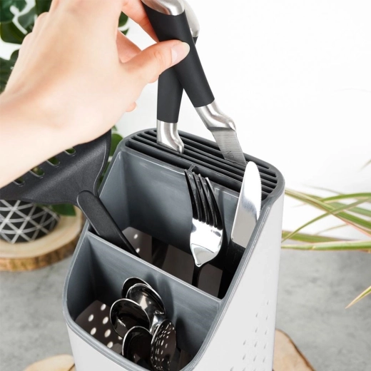 Agencement malin pour couverts et couteaux