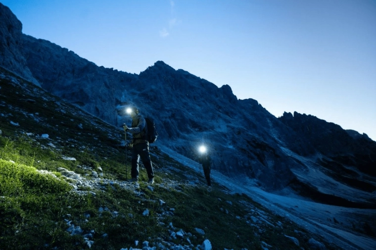 Éclairage puissant et polyvalent jusqu’à 450 lm
