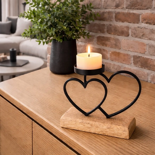 Lumière romantique avec des cœurs