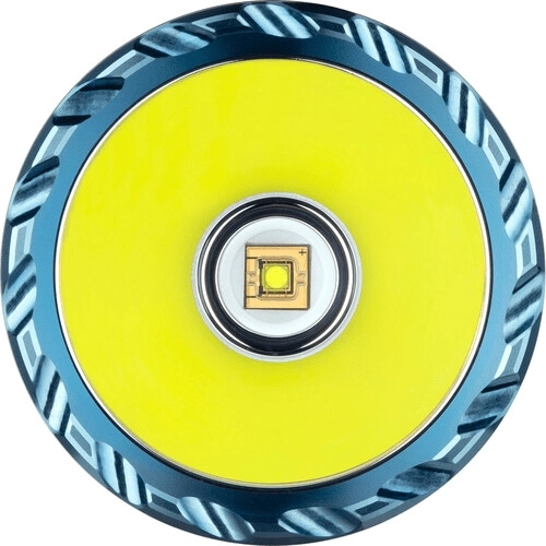 Portée stupéfiante de 730 m et 134 000 cd