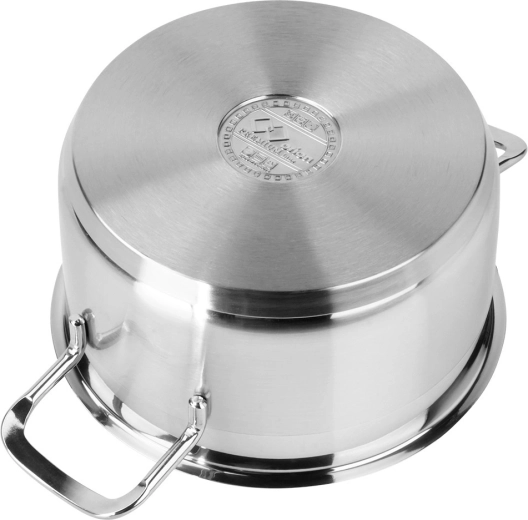 Compatible avec tous les types de plaques, y compris l’induction