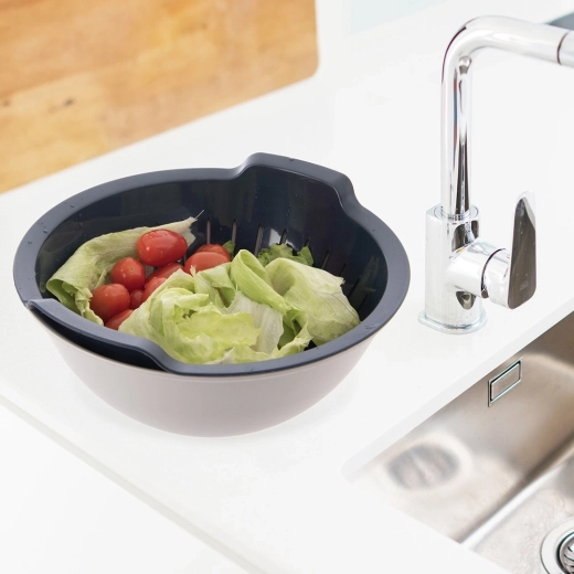 Utilisation aisée à l’évier comme sur le plan de travail