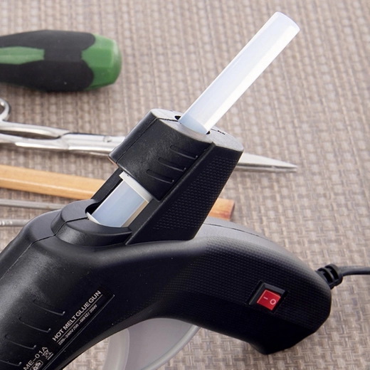 Application précise avec un mini pistolet