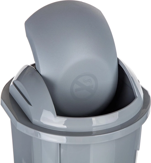 Couvercle basculant pratique