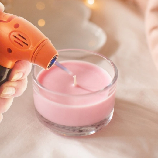 Flamme concentrée pour un allumage précis