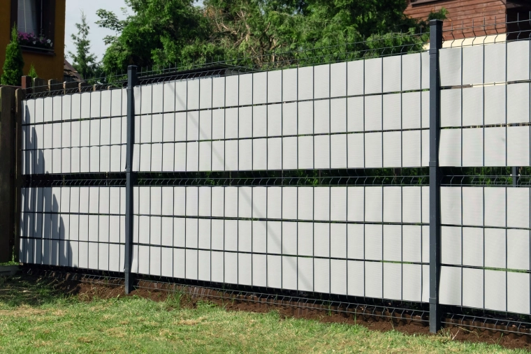 Résistance aux UV et aux intempéries