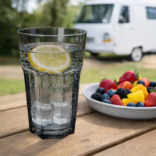 Gobelet polyvalent pour différentes boissons
