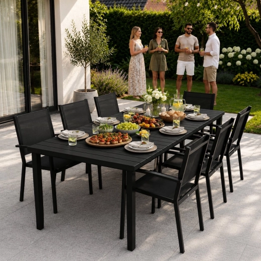 Grande surface pour des repas confortables de 6 à 8 personnes
