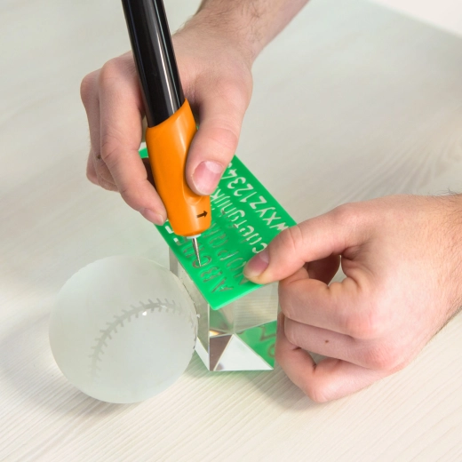 Gravure précise de différents matériaux