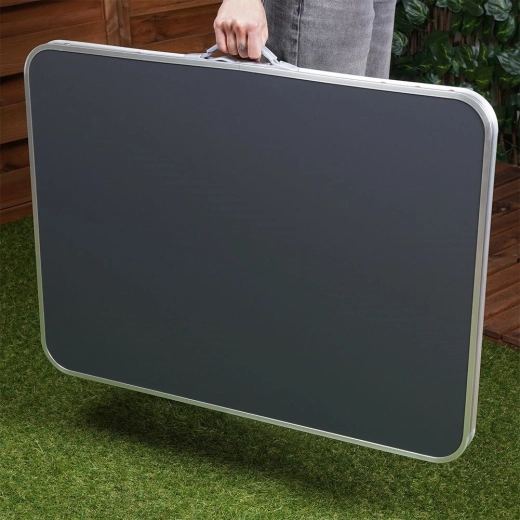 Format compact de type valise avec poignée intégrée