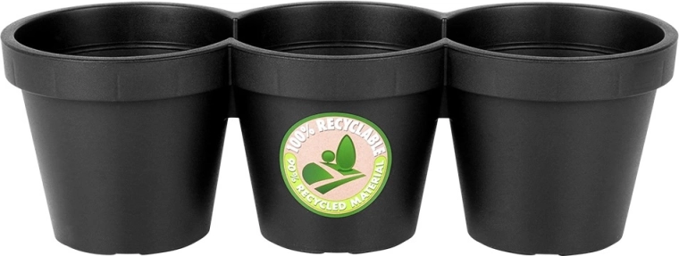 Trois jardinières en un ensemble compact