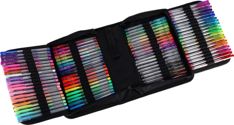 100 couleurs dans une trousse bien organisée
