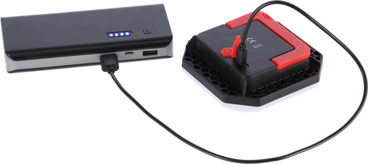 Recharge USB et placement flexible