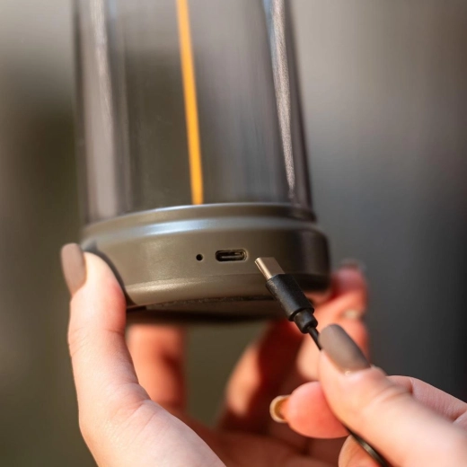 Recharge via USB-C