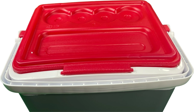 Couvercle astucieux avec porte-gobelets