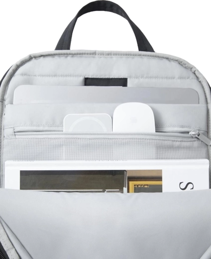 Organisation claire, y compris un espace pour ordinateur portable
