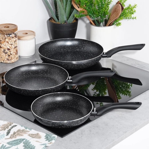 Universelles pour tous types de plaques