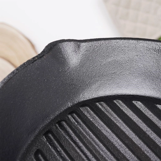 Fonte épaisse pour une chaleur parfaite