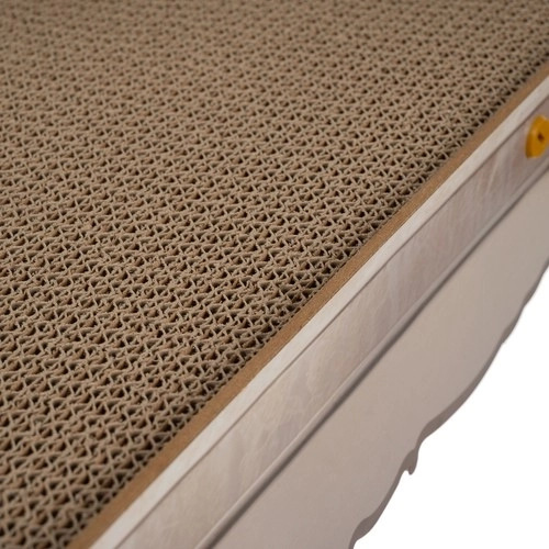 Carton résistant et détails MDF solides