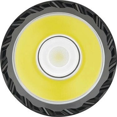 Puissance 1250 lm et portée 240 m