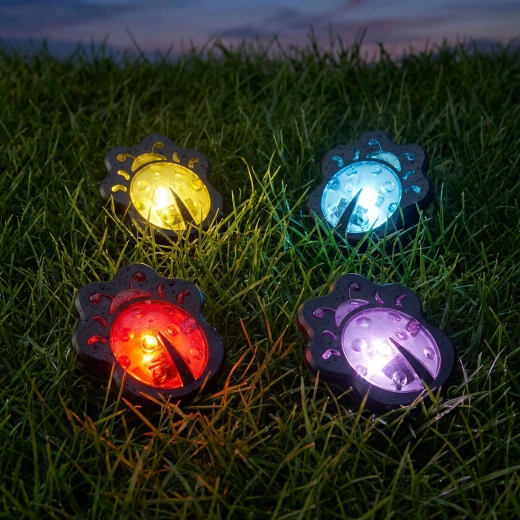 Lampe LED solaire à planter en forme de coccinelle colorée - 1 pièce