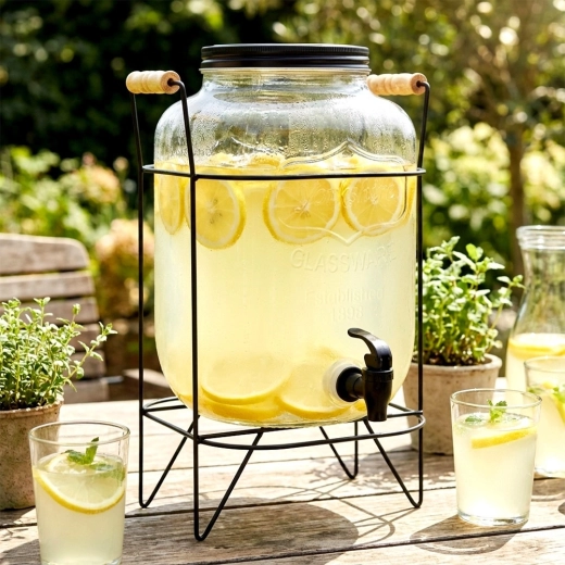 Généreux volume de 8 litres pour chaque fête