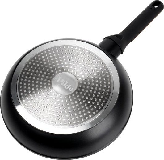 Compatible avec tous les types de plaques, y compris l’induction