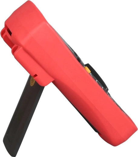 Béquille et clip pour une utilisation pratique sur le terrain