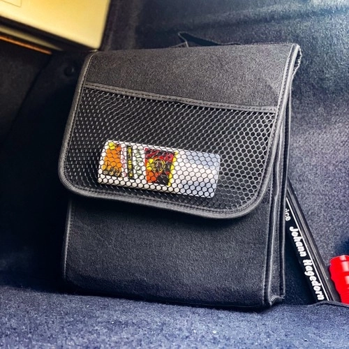 Organisation pratique : un grand compartiment et une poche en filet