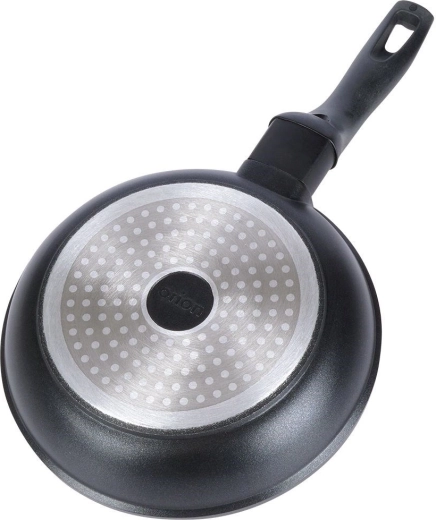 Compatible avec tous les types de plaques, y compris l’induction