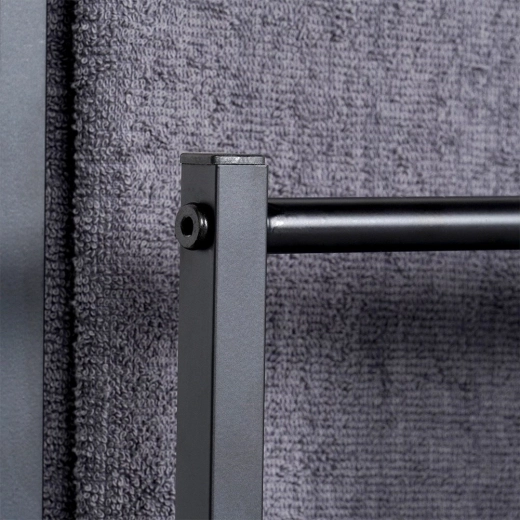 Structure métallique robuste avec finition mate