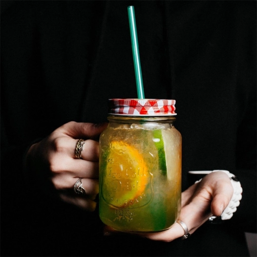 Service élégant avec protection anti-renversement