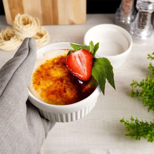 Céramique résistante pour four et micro-ondes