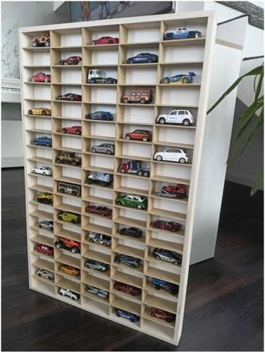 90 compartiments pour un rangement clair de la collection