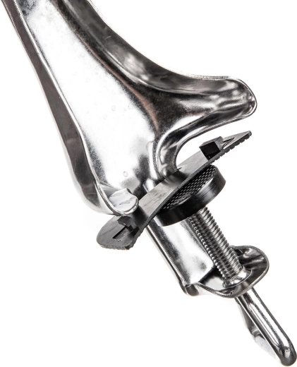 Fixation à vis stable sur le plan de travail