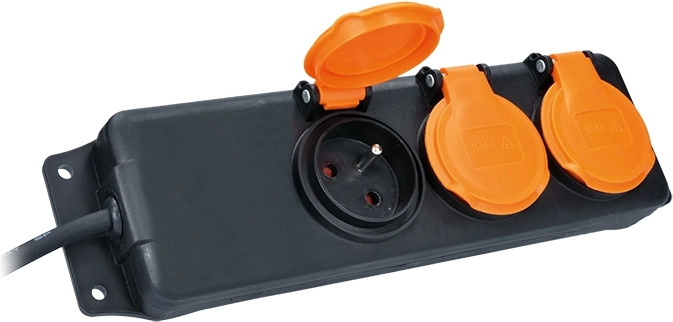 3 prises avec clapets de protection