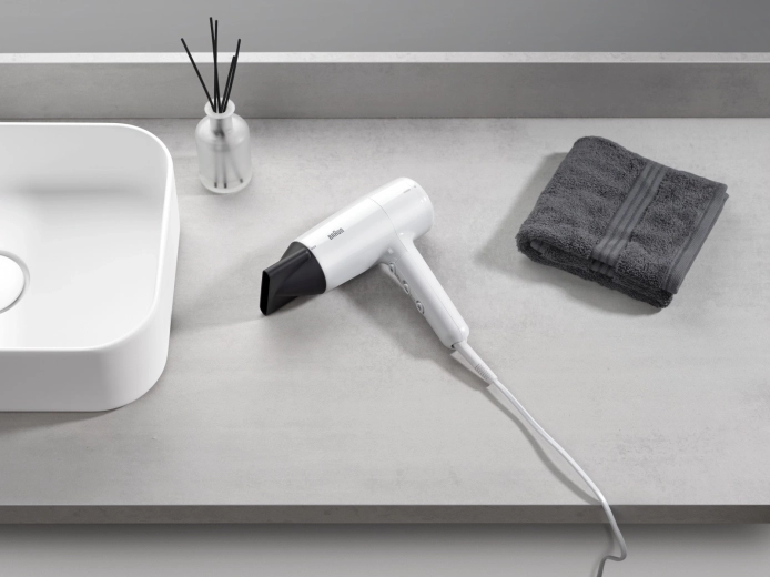 Coiffage précis grâce au concentrateur