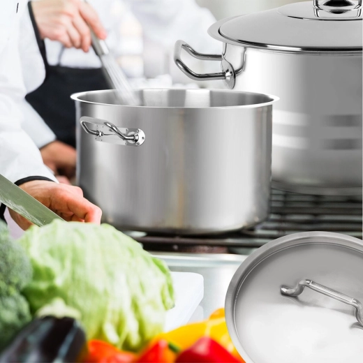 Couvercle pour une cuisson plus rapide et moins de vapeur