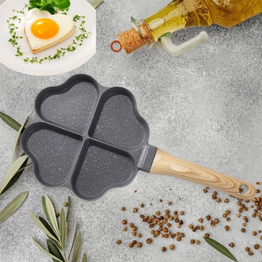 Poêle pour pancakes et œufs avec cœurs, compatible induction